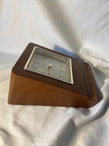 BULOVA DESK CLOCK QUARTZ B2294 WOOD/GOLD TONE - Picture 4 of 6
