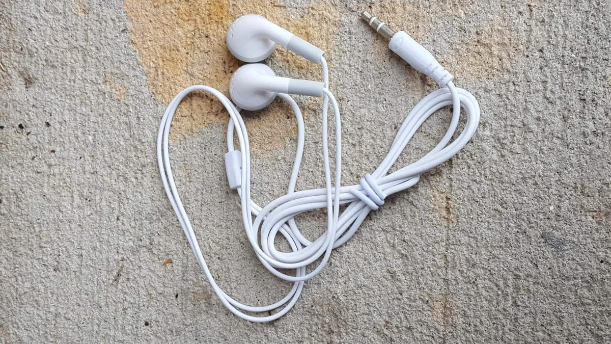 Lot of 3.5mm Stereo Earphones Earpiece Earbuds for MP3 Player