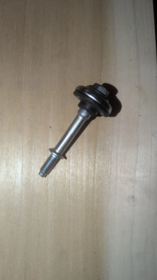 Honda 90010-P8A-A00 Bolt A, Valve Cover Bolt 2.6 x 1.1 x 1.1 Inch 1998-2017 OEM — 第 3/4 张图片