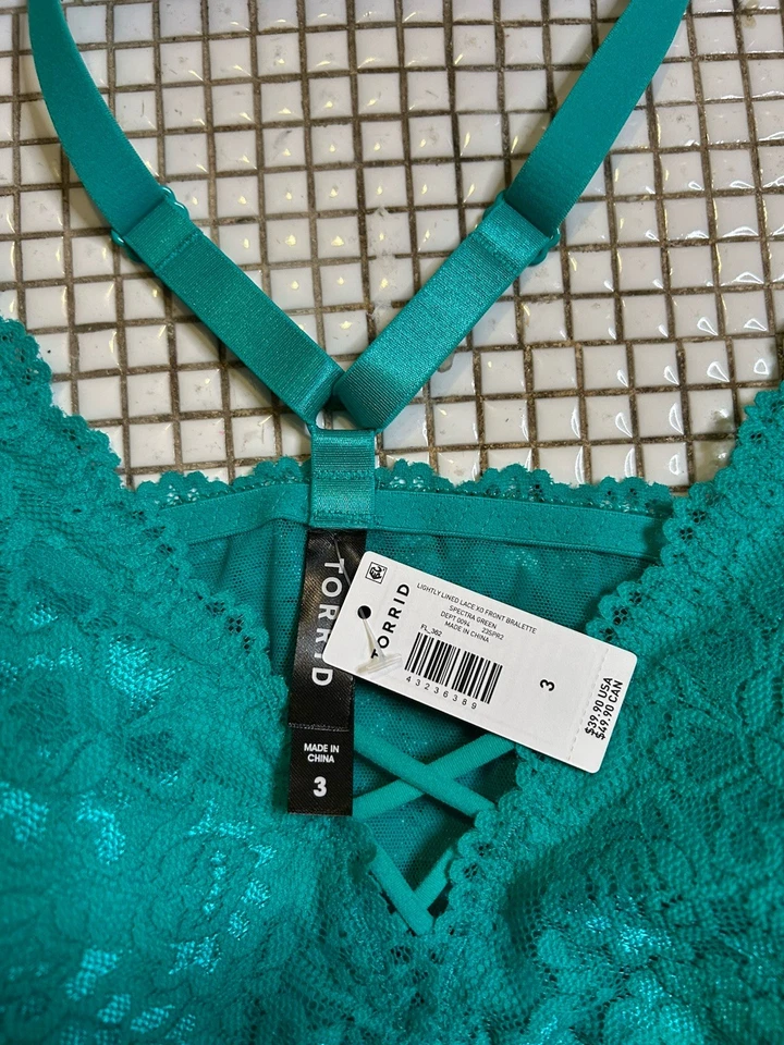 Novo com etiquetas Tórrido Levemente Forrado Simplesmente Renda XO Frontal Bralette Spectra Verde Plus Size 3 - Imagem 4 de 4