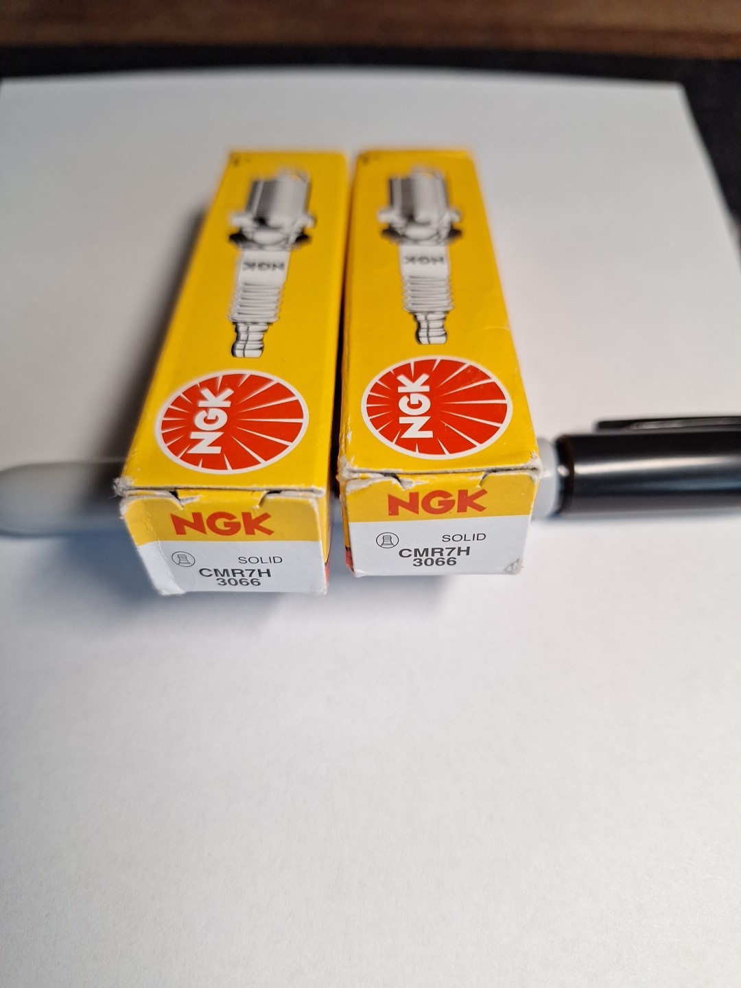 Pack Of 2 Genuine NGK Spark Plugs. CMR7H 3066 