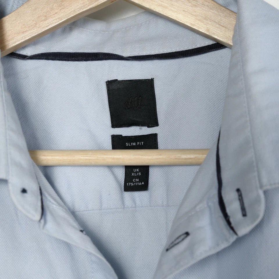 Camisa de manga larga H&M azul claro liso calce ajustado fácil planchar con botones - XL para hombre Foto 3 de 4