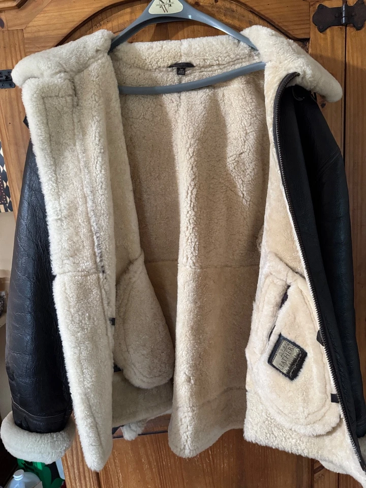 Мужская коричневая кожаная куртка-бомбер (авиатор из натуральной овечьей кожи) - Изображение 2 из 4