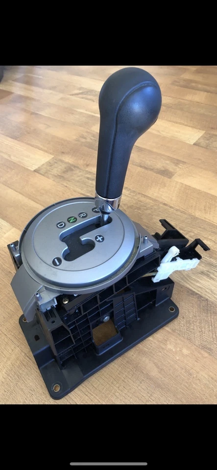 Palanca de cambios selectora de marchas de piso automática Mitsubishi Endeavor 2004-2011 MR953503-01 Foto 2 de 4