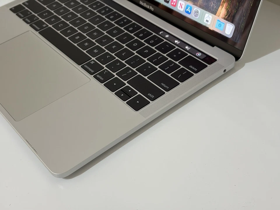 Apple MacBook Pro 13" 2019 · i7 · 8GB · 256GB, photo 4 of 5