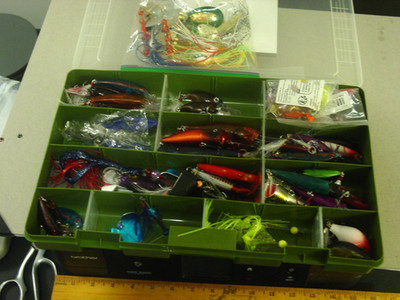 72 Fresh Water Lures + in a 3700 Box & 2 extras new ready to fish Free Ship # r9