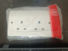 MK LOGIC K781WHI 13 AMP 2 GANG UNSWITCHED SOCKET.