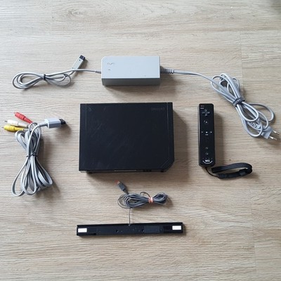 Nintendo Wii Konsole Schwarz Black mit Fernbedienung und Kabeln Spielkonsole