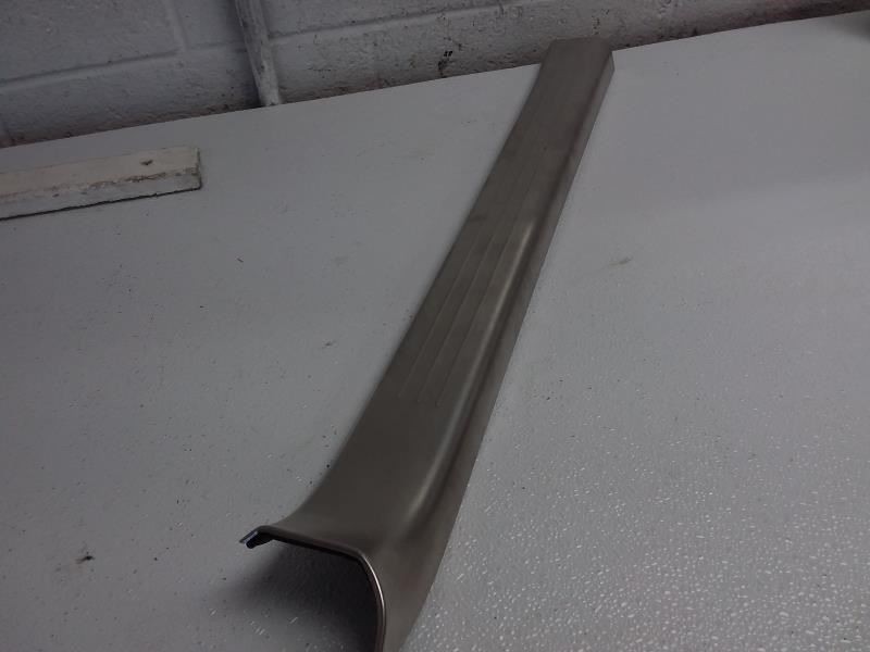 Bentley Flying Spur 2014 Front Right Inner Kick panel
