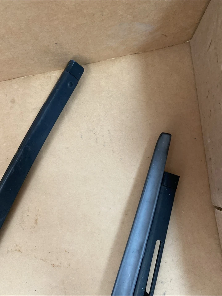 Brazo limpiaparabrisas izquierdo derecho OEM 0056 2006 2007 Subaru Tribeca Foto 2 de 4