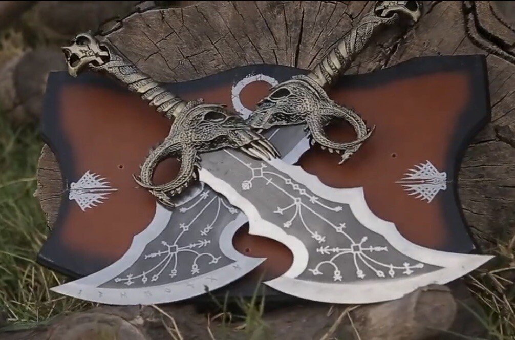 God of War Blades of Chaos Sword Twin Blades Kratos Metal Cosplay