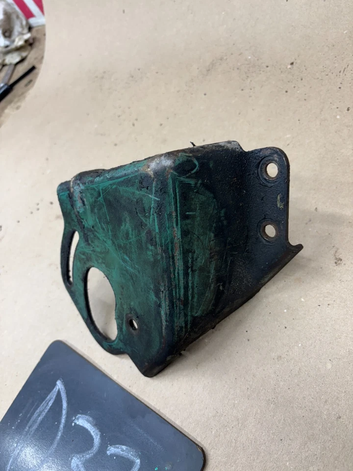 1964 1965 65 Buick GS Skylark BOMBA DE DIRECCIÓN ASISTIDA CABEZA DE CLAVO 401 SOPORTE DE MONTAJE OEM Foto 4 de 4