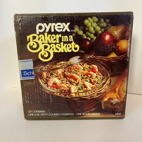 New Vintage Pyrex Baker in a Basket with Box 2 qt Casserole Dish Lid Woven 6840