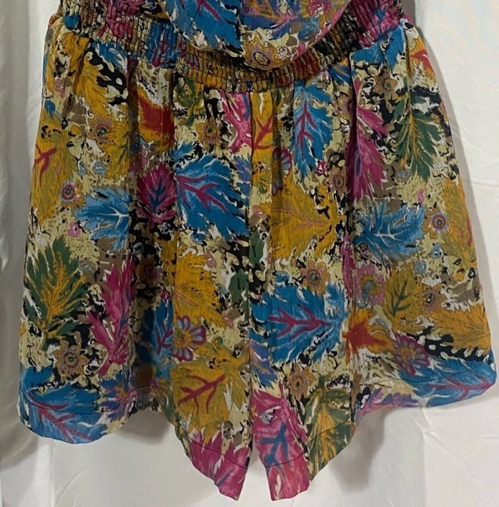 Mameluco abstracto de hojas coloridas sin tirantes Fire Los Angeles para mujer pequeño con volantes Foto 4 de 4