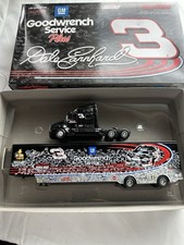 Action Dale Earnhardt GM Goodwrench Tribute Hauler 1:64 2001 Chevrolet Diecast