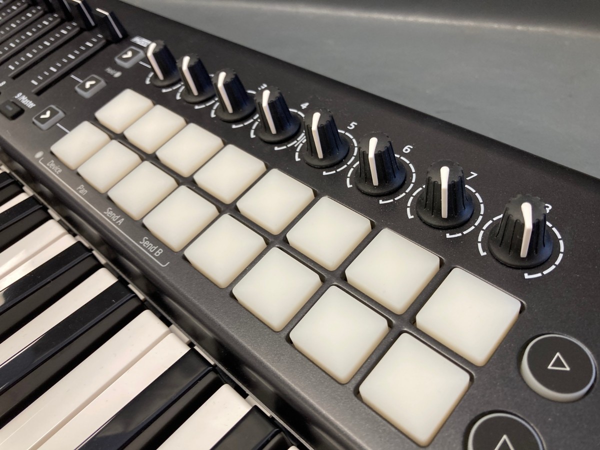 Novation LaunchKey 49 MK2 49-Key Ableton Live USB MIDI Keyboard