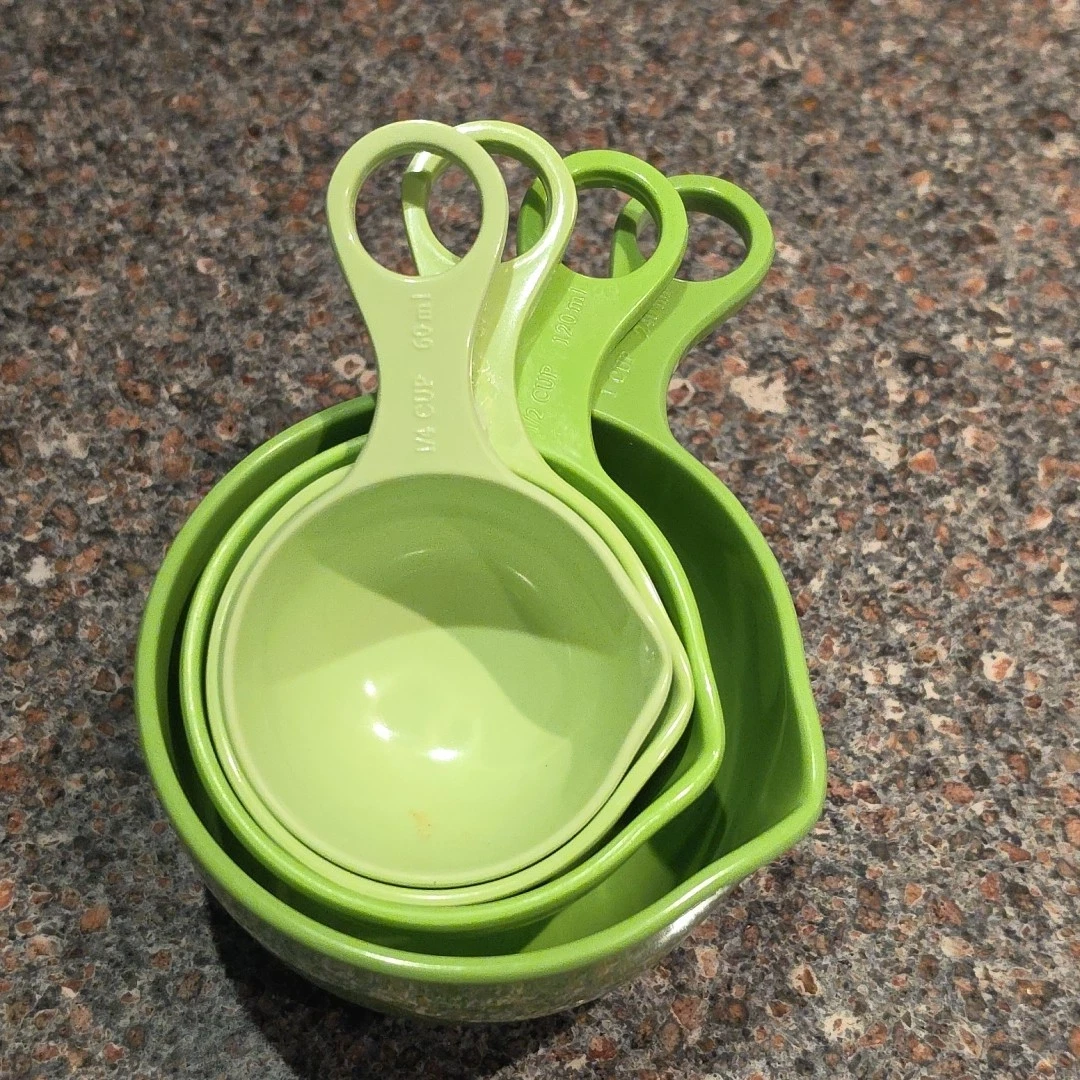 Sur La Table Nesting Melamine Measuring Cups Green Set of 4 Monochromatic