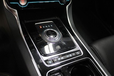 2019 Jaguar XE Transmission Shift 2992397