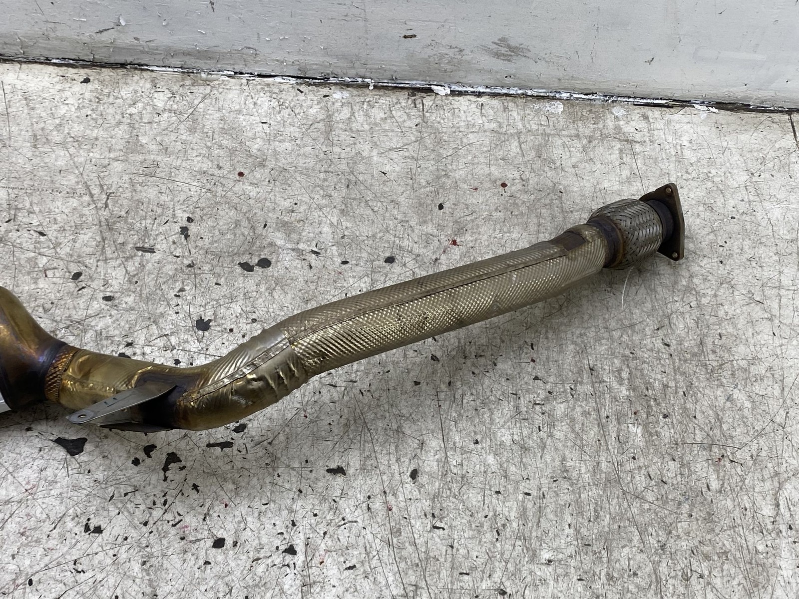 2013-2019 BENTLEY FLYING SPUR RECERTIFIED 4.0L EXHAUST CATALYTIC CONVERTER PIPE