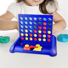 Gioco classico di strategia "4 in fila" per bambini e adulti.