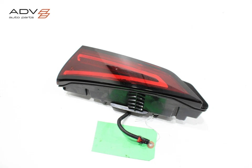 2019 CADILLAC CT6 REAR RIGHT PASSENGER SIDE INNER TAILLIGHT LIGHT LAMP OEM - Image 2 of 4
