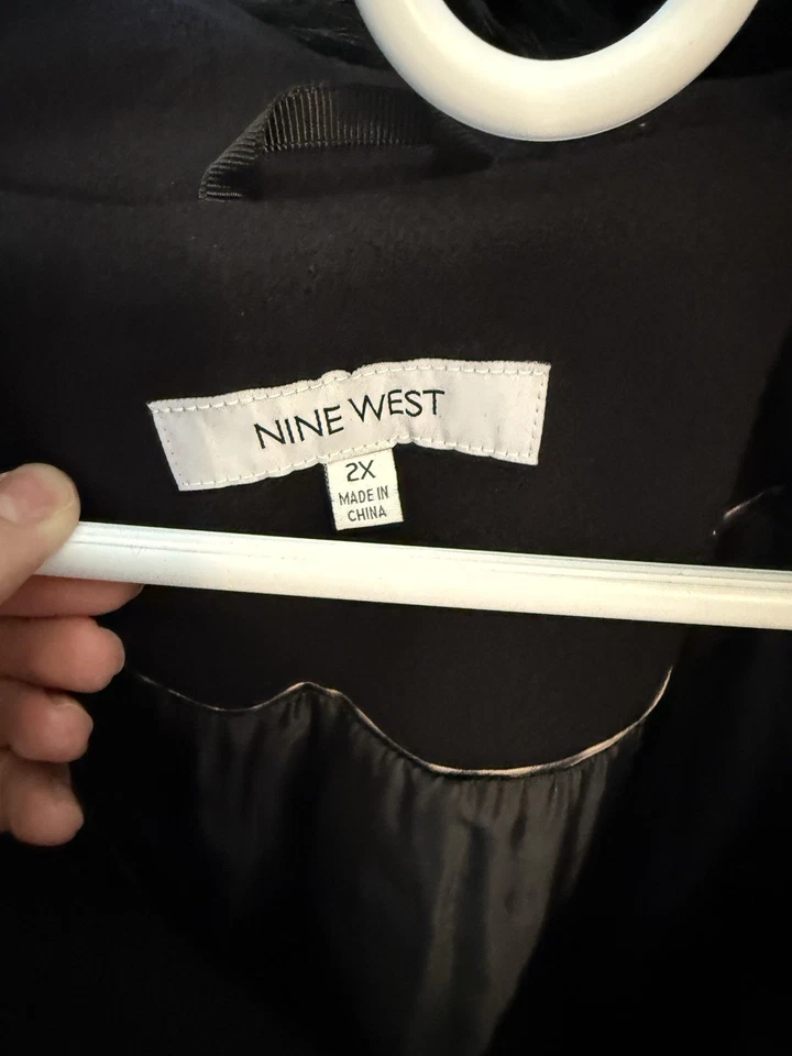 全新 NINE WEST 人造毛皮装饰连帽羽绒外套 2X (18-20) — 第 4/4 张图片