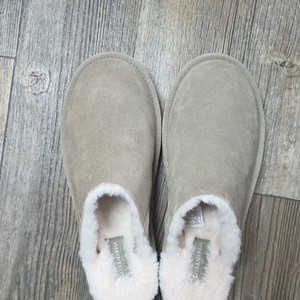 UGG KOOLARBURRA‎ SUEDE FUR SLIDE SLIPPERS GRAY NEW Koolaburra by UGG grey Slide Sandals Furr-ah - NEW. Size 7  main image 4