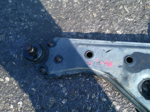 VAUXHALL CORSA S LOWER ARM/WISHBONE (FRONT PASSENGER/LEFT SIDE) 2010-2014 - Picture 2 of 11