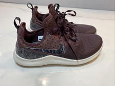 nike women's free tr 8 training shoes burgundy