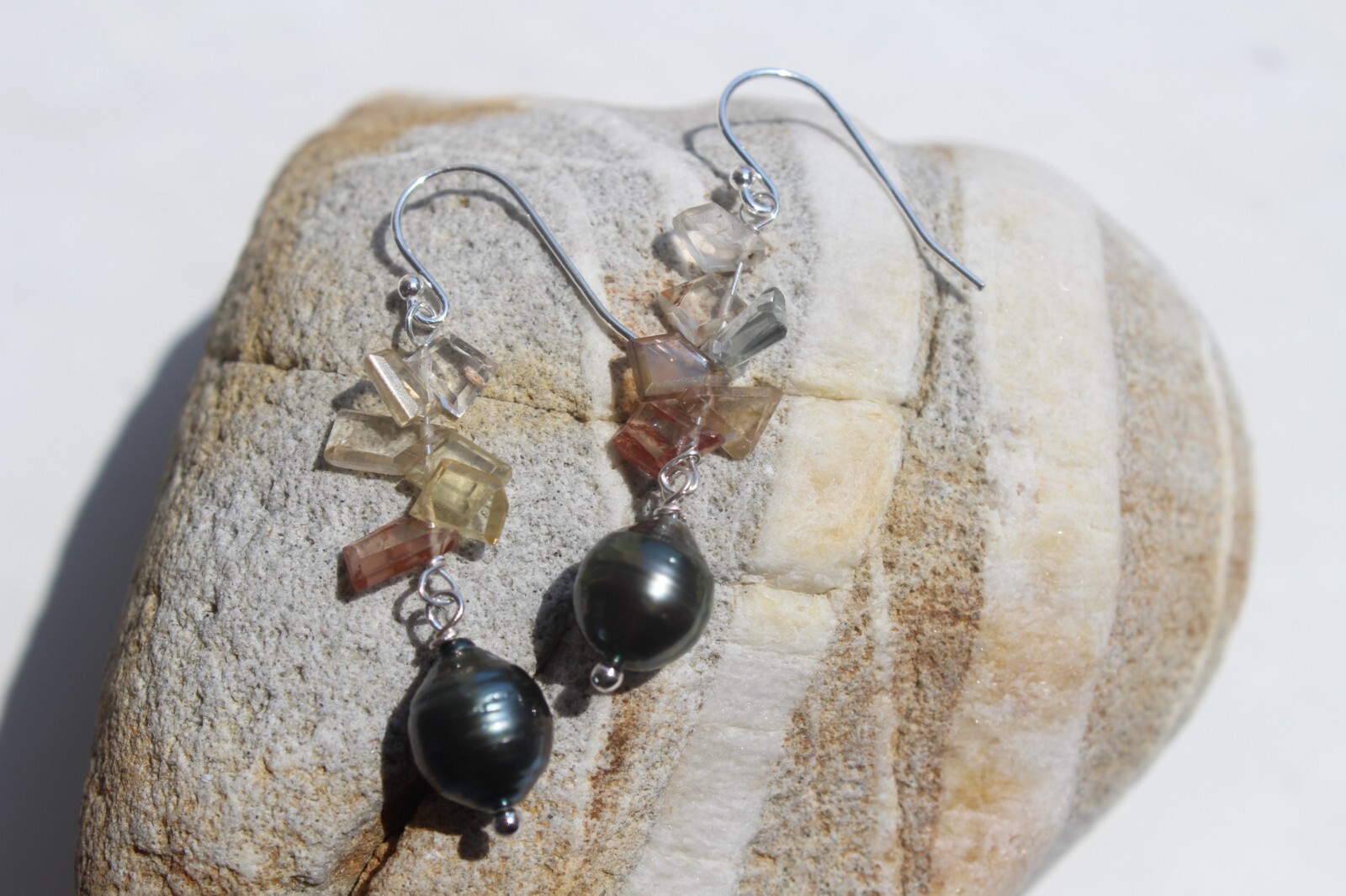 Perle noire de Tahiti boucles d'oreilles dormeuses argent pour femme