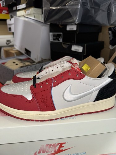 #418/1000 Size 9.5 Jordan 1 Low OG SP Trophy Room Rookie Card Home HV6157-100