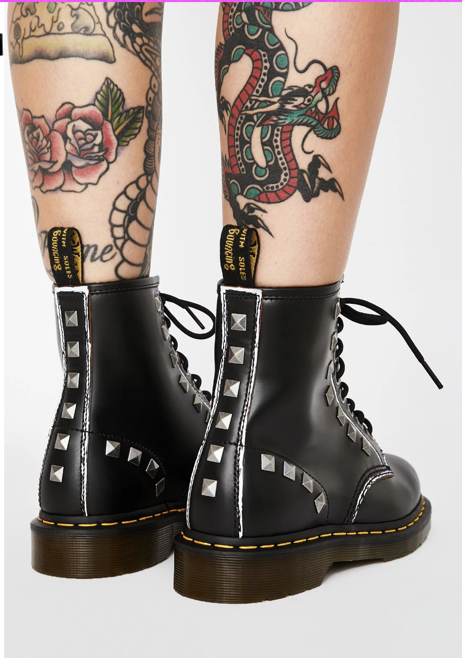 dr martens 1460 stud