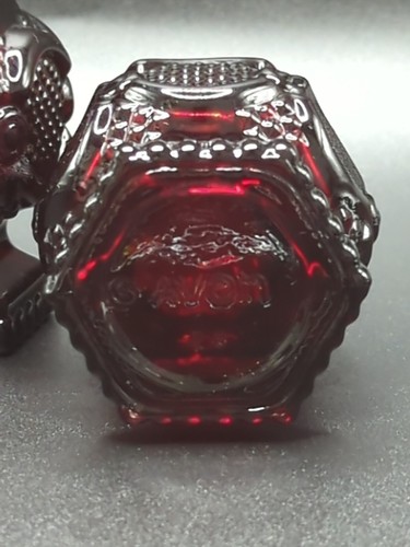 Avon Ruby Red 1876 Cape Cod Glass Salt & Pepper Shakers - Picture 2 of 4