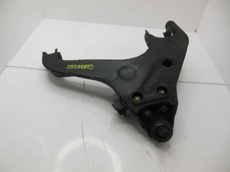 Brazo de control inferior derecho pasajero delantero se adapta a 97-04 MONTERO SPORT 524887 Foto 2 de 4