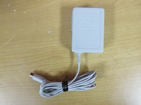 Nintendo 3DS Midnight Purple CTR-001 w/Charger & Games