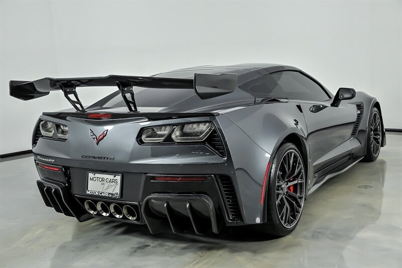 2018 Watkins Glen Gray Metallic Chevrolet Corvette   | C7 Corvette Photo 10