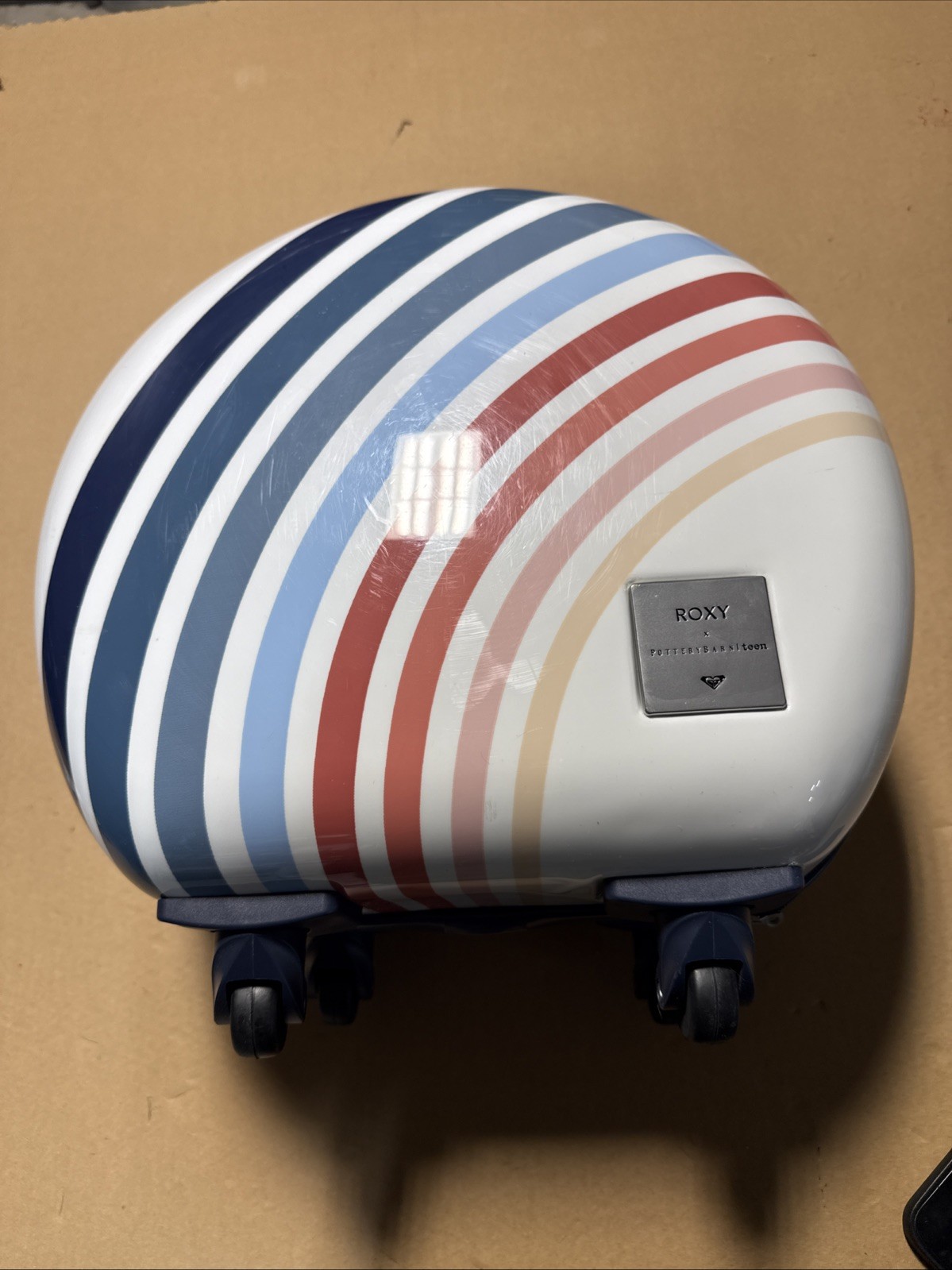 Roxy Pottery Barn Hard Shell Rolling Suitcase Travel Luggage