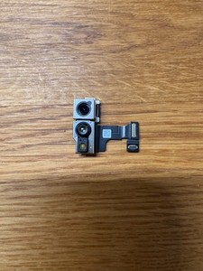 iPhone 16 front camera original