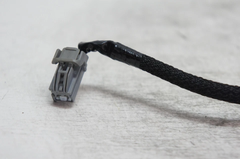 2014-2015 Dodge Dart 1SU82DX Driver Seat Belt Buckle Left Driver Side OEM *A7978 - Image 4 of 4