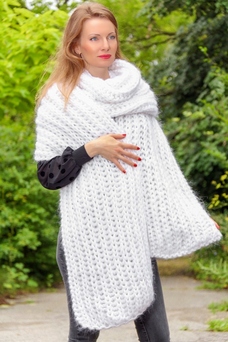 小物 KHOKI Intrarsia - knit muffler White KHOKI コッキ マフラー インターシャニット ホワイト 通販 送料