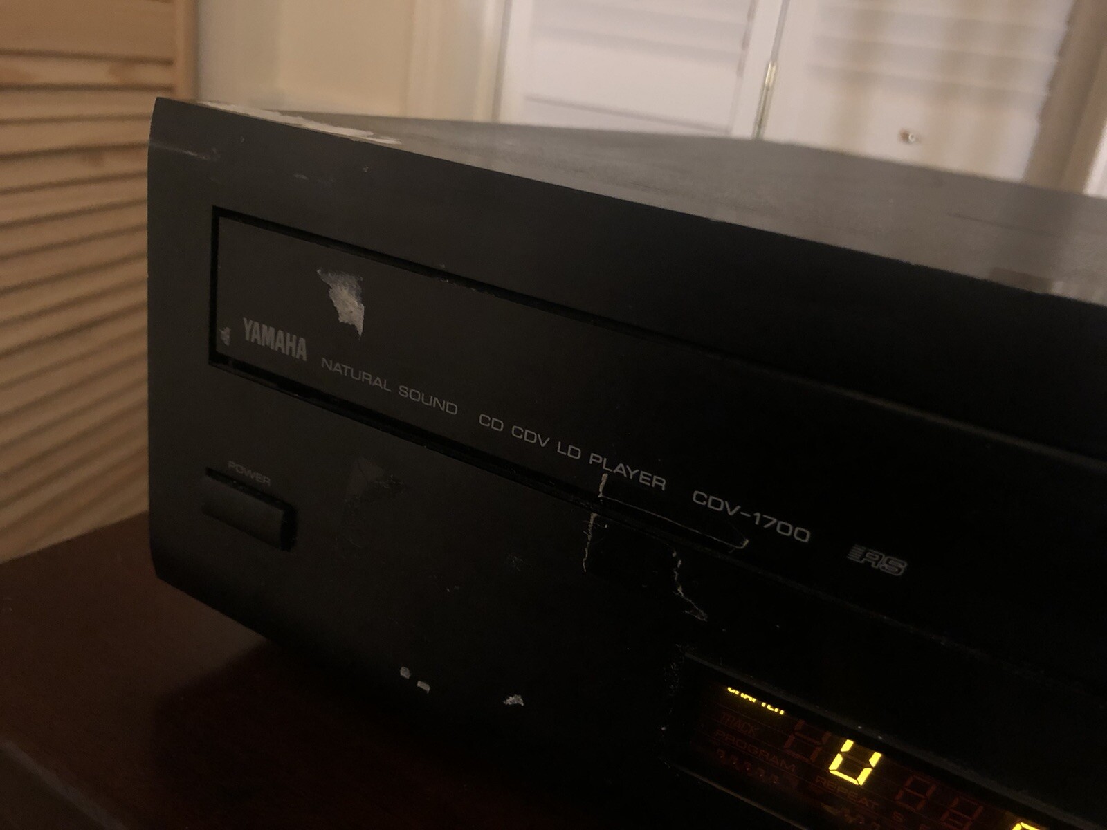 Yamaha Natural Sound CD CDV Laserdisc Player CDV1700 (parts/Repair