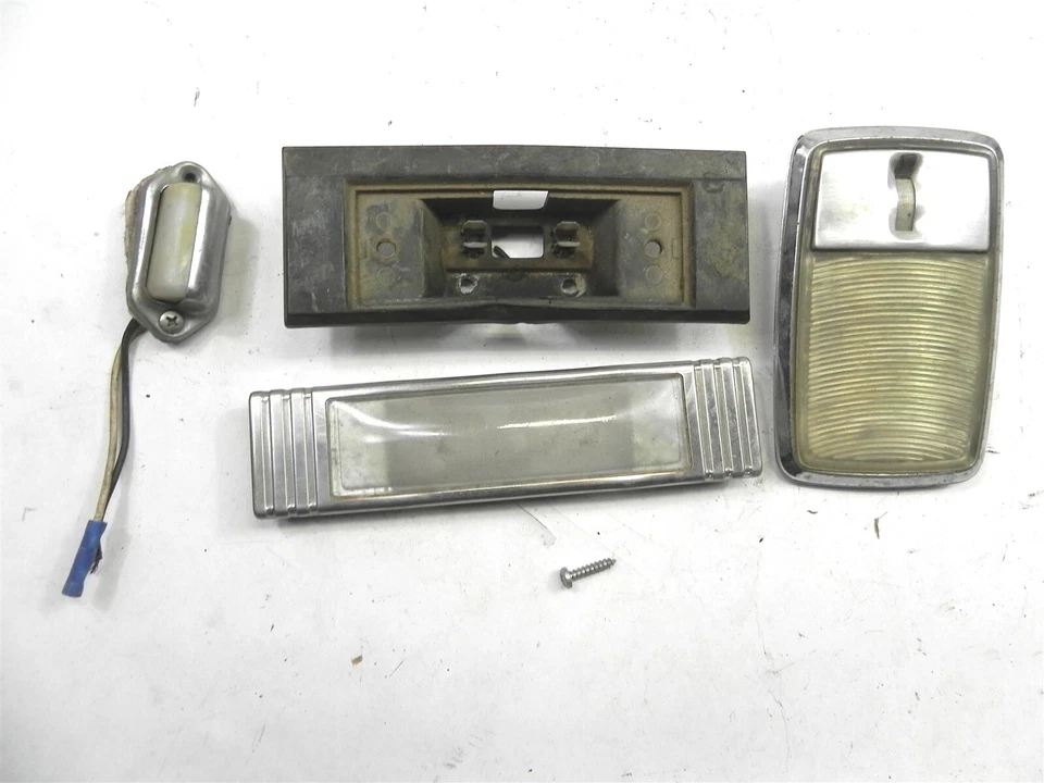 LOTE DE LUCES INTERIORES DOMO AMC RAMBLER VINTAGE USADAS AÑOS 50-1960-70 TODAS Foto 3 de 4