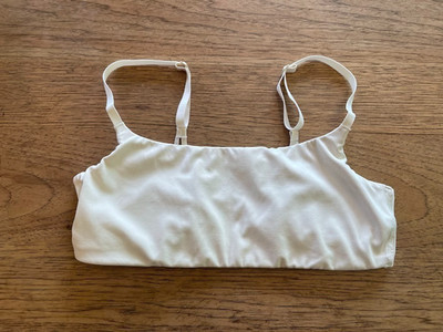 PINK Victoria's Secret White Shell X-LARGE Relay Square Neck Sport Bra VS