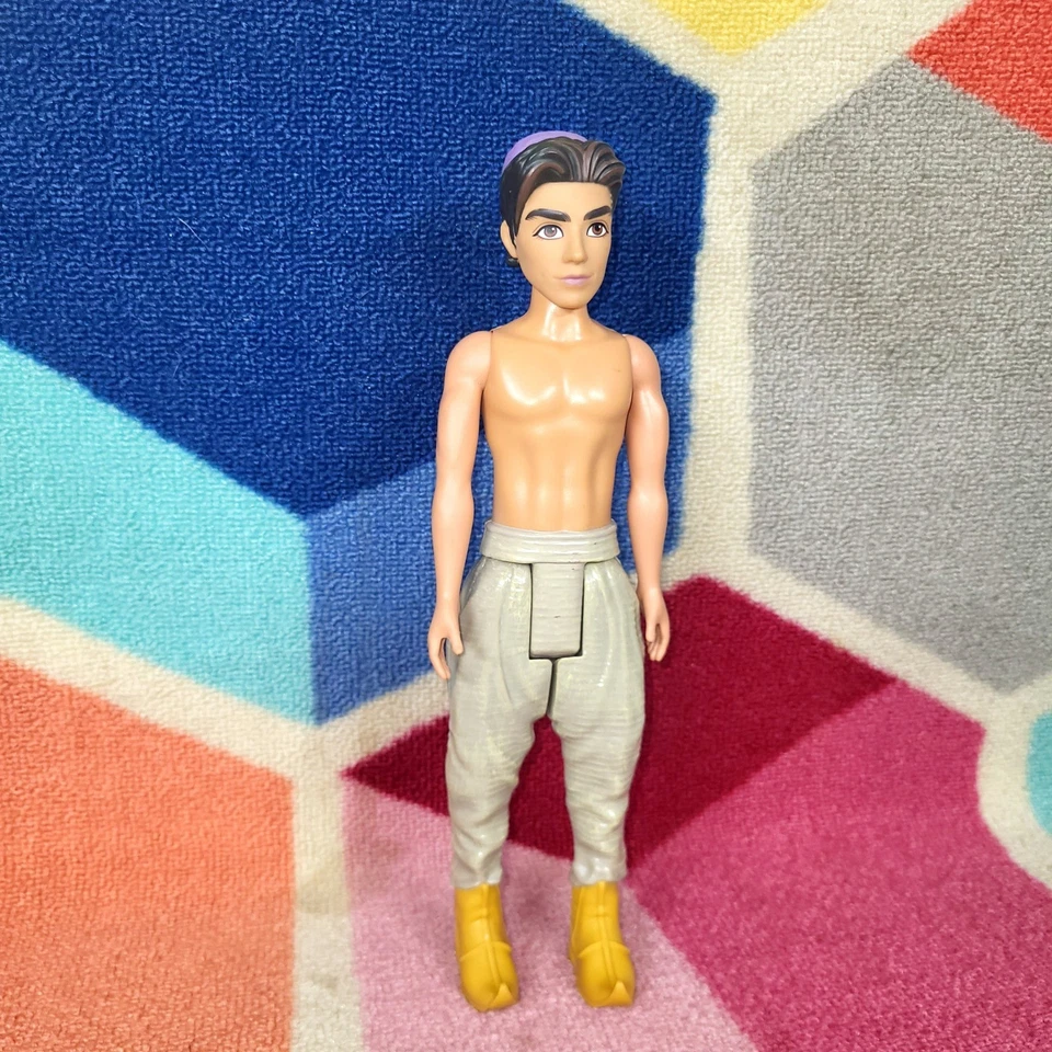 Disney 2018 Hasbro Aladdin Prince Ali Figura de Acción Juguete Muñeca Botas Amarillas Foto 2 de 4