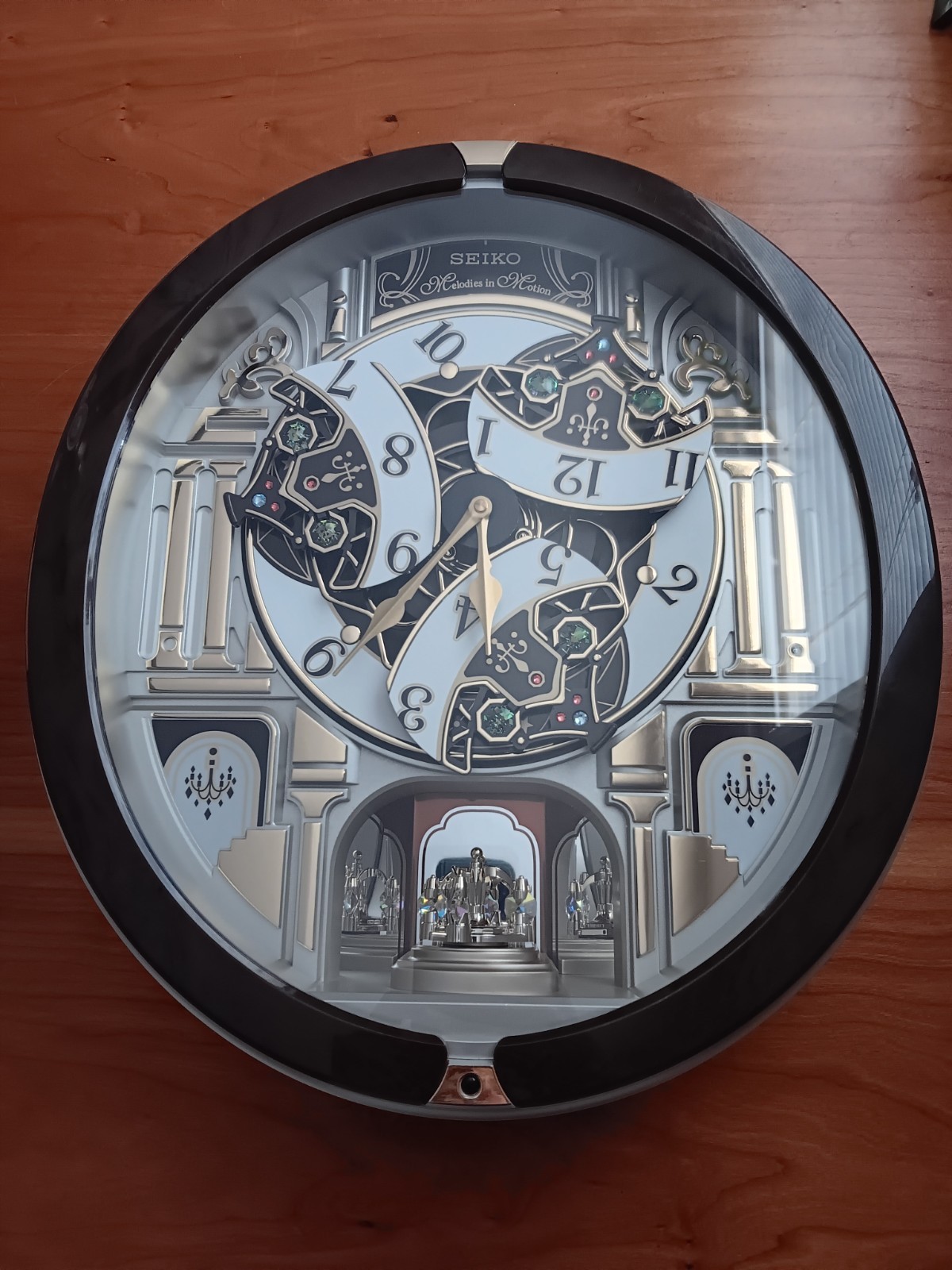 Seiko Melodies in Motion Wall Clock 40 Songs Golden Pillars works but has issues