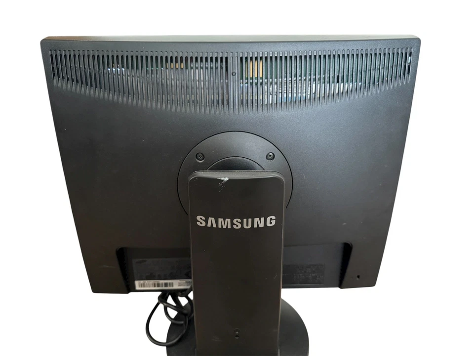 Samsung SyncMaster 943BT-2 943 19" 1280x1024 DVI VGA LED LCD Monitor - Image 2 of 4