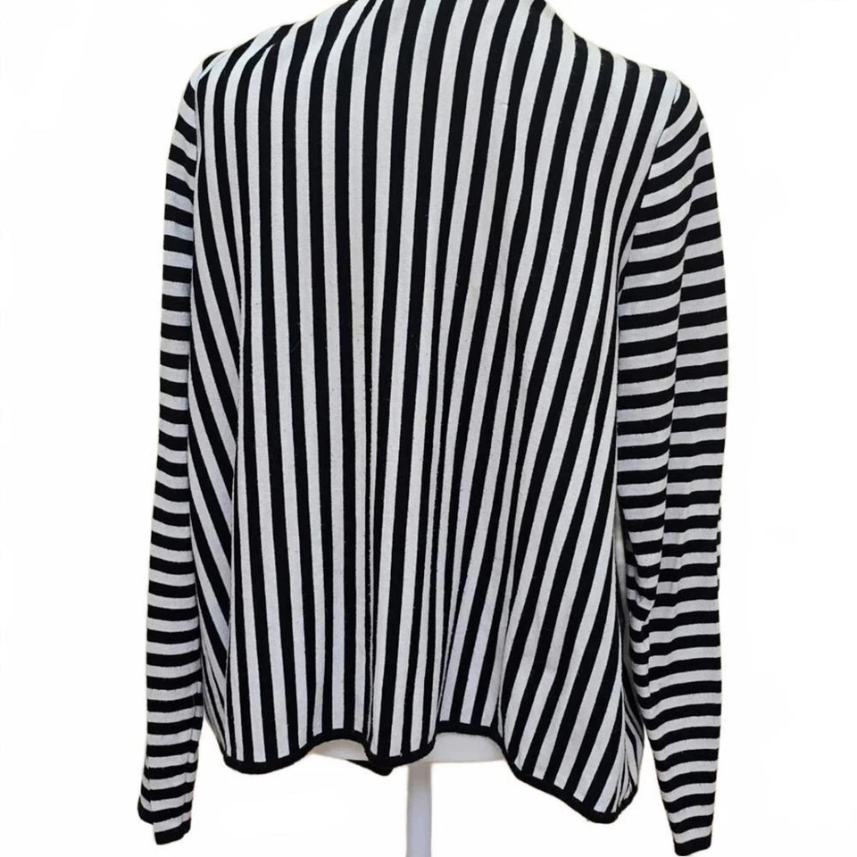 Стильный черно-белый полосатый кардиган Alfani, 1X - Изображение 3 из 4