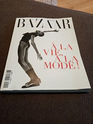 Magazin Harper's Bazaar Frankreich März 2023 Paris Loli Bahia Mode Zeitschrift Presse
