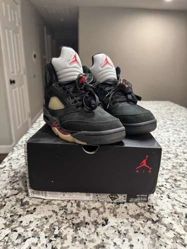 Jordan 5 Retro / Gore-Tex Off Noir/ Women’s Size 6