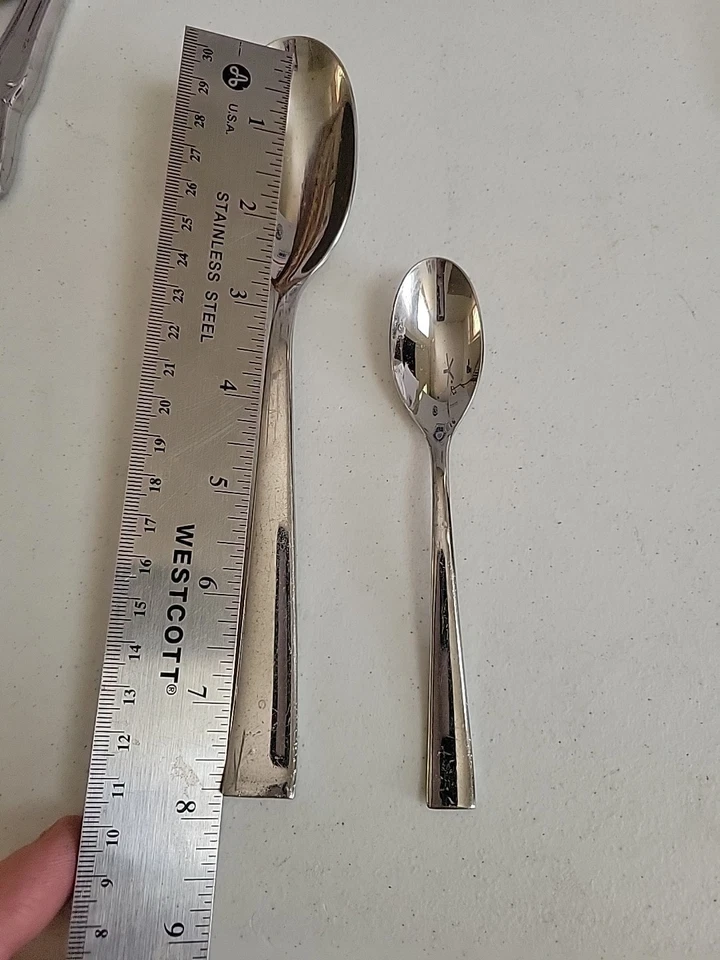 2 Thomas 18/10 Stainless Spoons, MCM, Flat Ended Handle with Oval Spoon - Image 4 of 4